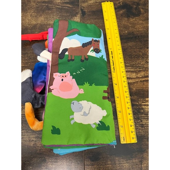 Farm Animals Tails‎ Cloth Crinkle Book - Picture 4 of 4